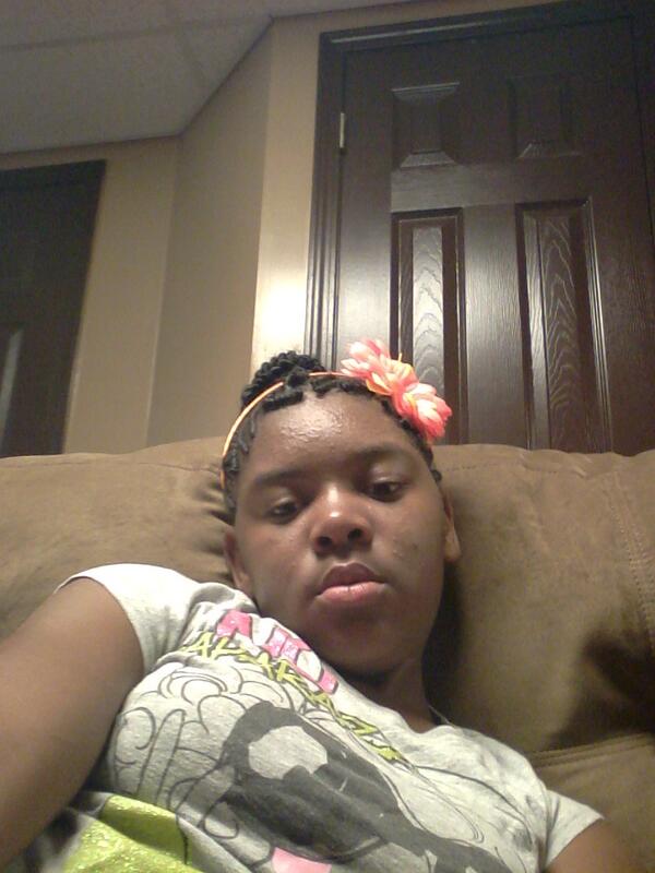 youngmeme513's tweet photo. @prettygirz look at you http://t.co/TVgq32zDLv