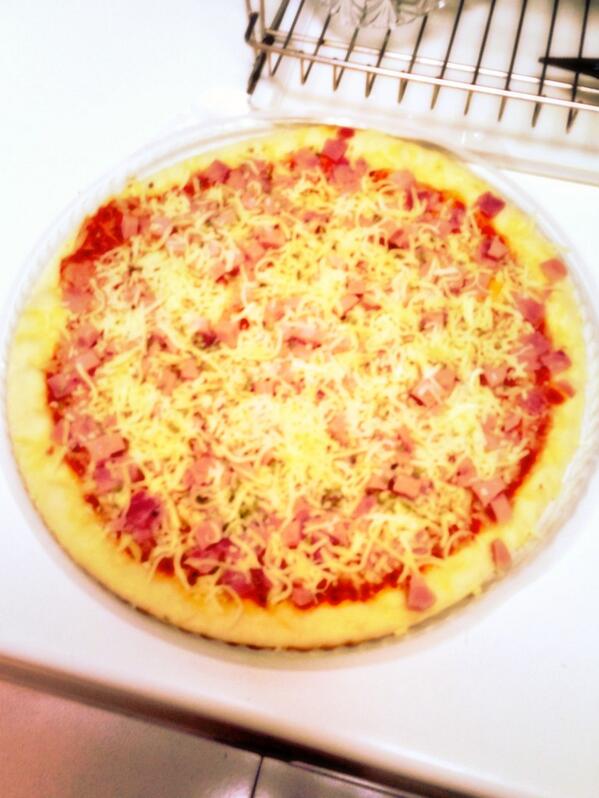 Ciclando una pizza que esta noche pinta fuelte con mi hermano <a href="/NereoVenero/">Nereido</a> "Nereido Vertolini" #YLosBodypendings