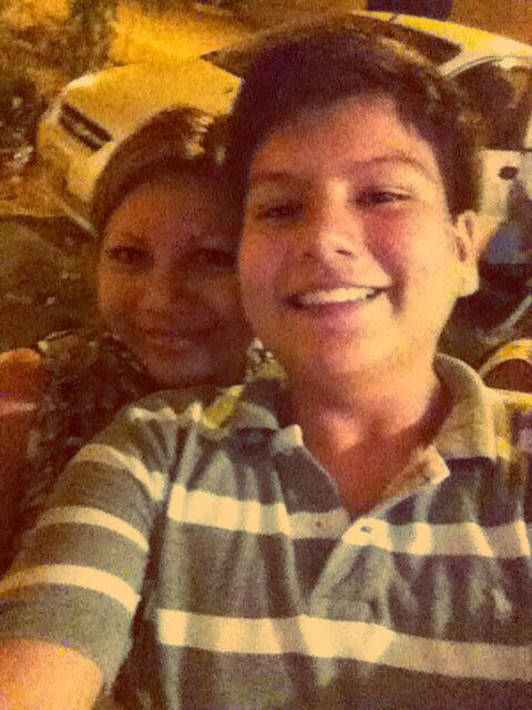 josephfloresv_'s tweet photo. Mi mama es la única mujer,la cual nunca me fallara :') http://t.co/OPkg6gGQ43