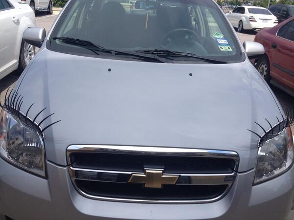 JulietIsabelleg's tweet image. Someone has car lashes!! 😂 Funniest thing ever. Betcha they learned it from #jennamarbles lol so #funny #carlashes