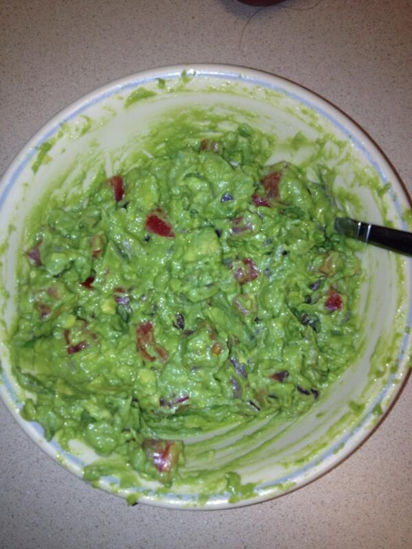 BCSchindler's tweet photo. Yummy.... Homemade guacamole dip!!! http://t.co/m8BqXcUiz6