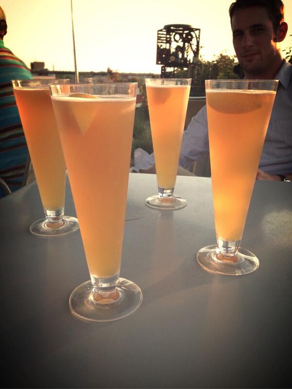 TollefsonAaron's tweet photo. Rooftop action @Shawn_Aff @keithbennett12 @JeremiahMattson http://t.co/GaH6hGKuIT