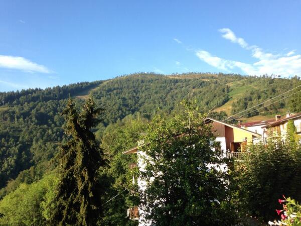montealpet's tweet photo. Live Cardini splendida giornata! http://t.co/zRJg4yyv5Y