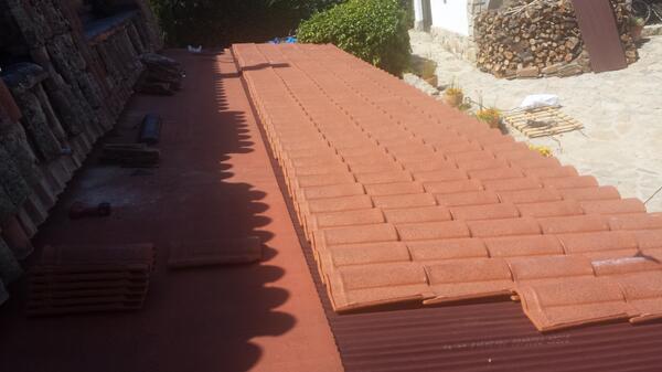 CubiertasNorte's tweet photo. Cubrienfo de teja mixta un porche de madera.
Saludos!!!! http://t.co/Q2LcRI0AwF