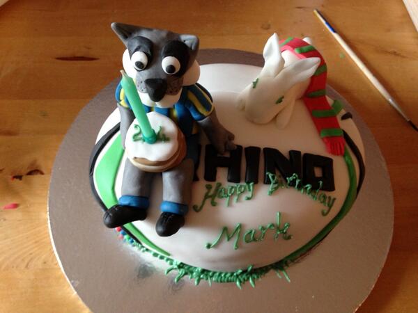 Jan_Cake_Lady's tweet photo. #southsydney #rabbitohs #WarringtonWolves #cake #24 @wolvesrl  @SSFCRABBITOHS RT http://t.co/Copsa8TjqD