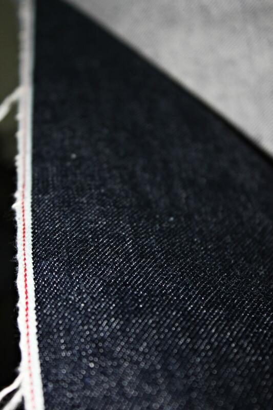 TheBlueDyed's tweet photo. Deep indigo 14,75oz unsaforized selvage denim,right hand twill with red line selvage http://t.co/fY3EdNRGKp