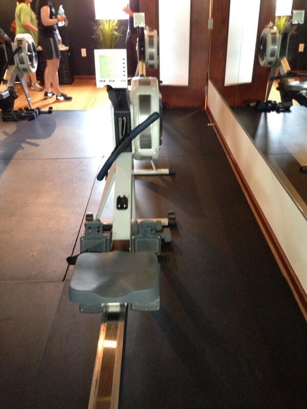 wertwatch's tweet photo. Hey Carroll Crew: who is ready for a nice breezy 6000 meter erg? #fallcrew #headraces http://t.co/YppzdX5E1y