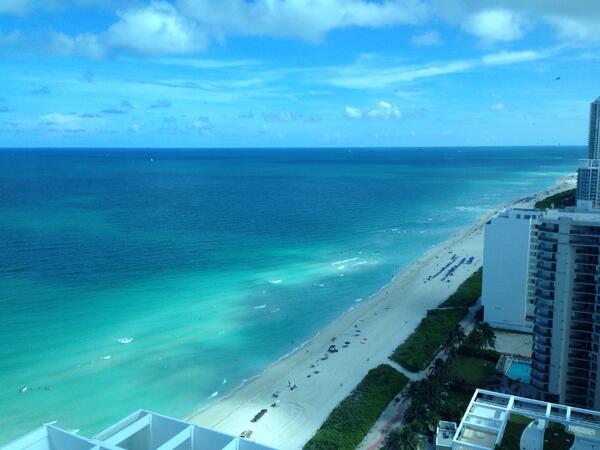 GrantCardone's tweet image. Back in beautiful Miami BeAch