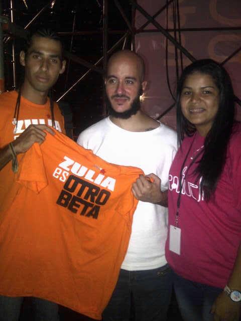 Willy, Vocalista de <a href="/culturaprofetic/">Cultura Profética</a> Dice "Zulia es Otro Beta" <a href="/OmarAlcalde/">Omar Prieto</a> <a href="/RtZulia84/">RTZulia84</a> <a href="/OlaBolivariana/">Ola Bolivariana</a> <a href="/ForoCandanga/">ForoCandanga</a>