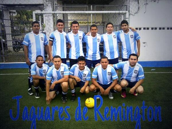 SusanaConstain's tweet photo. El equipo ganador!! @oso2082 @JesusRaveles @cjsenhax @Mauriciojavs http://t.co/ZqxdMNduRs