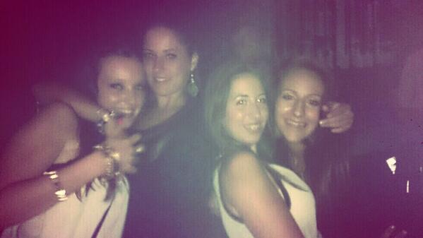AranchaBarreroM's tweet photo. Buena fiesta nenys !! http://t.co/2gwgzWtHoe