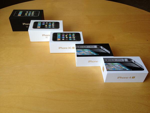 iPhonesWinnen's tweet photo. DEZE IPHONE WINNEN!? JE HOEFT ALLEEN MAAR @MeLevenInFotos TE GAAN VOLGEN! EN MISSCHIEN WIN JIJ HEM!!! #RT = GEDAAN! http://t.co/V0kQEFJDTn