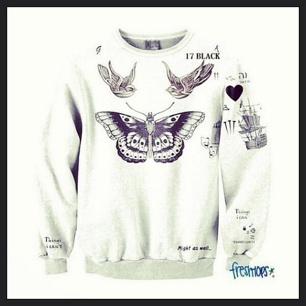 randomlori's tweet image. I want this sweater so badly !!!!!! Anybody else wants it too????