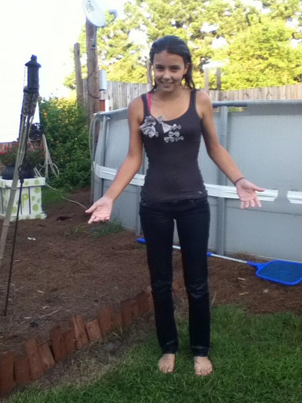 Baby__Bailey's tweet image. I was forced into the pool while i was in my clothes... Haha