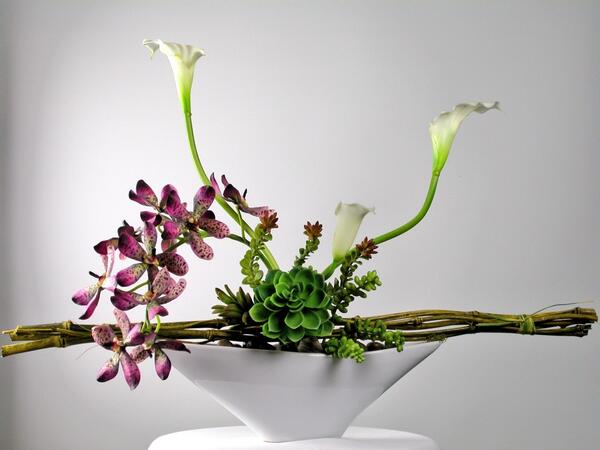 ExclusiveInt's tweet image. We now offer custom made silk floral arrangements. Contact Exclusive Interiors today!