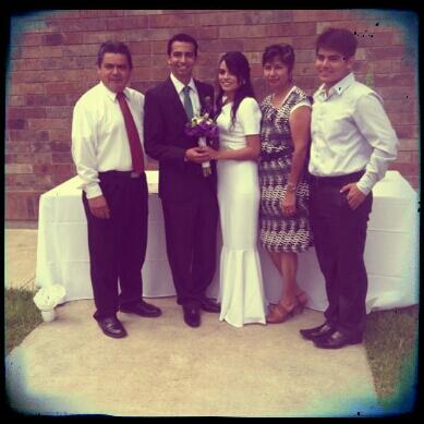 CesarTijerina's tweet photo. Uno de los mejores dias de mi vida te amo hermanita!! @DianaRTijerina http://t.co/mvv8Jnphg8