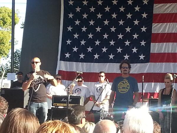 LABO822's tweet image. So fricken awesome to see you guys! @Theorossi @KimFCoates  Thank you! #bootrally #bootcampaign