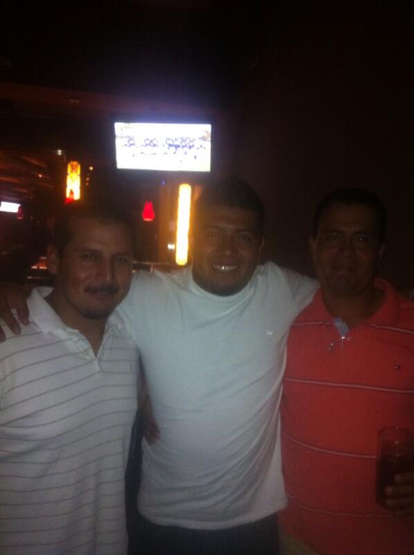 salas_9951's tweet photo. Celebrando el kampeonato de liga norte de coahuila aunke no jugue pero pertenesco a este gran ekipo http://t.co/CbCFgtJUWF
