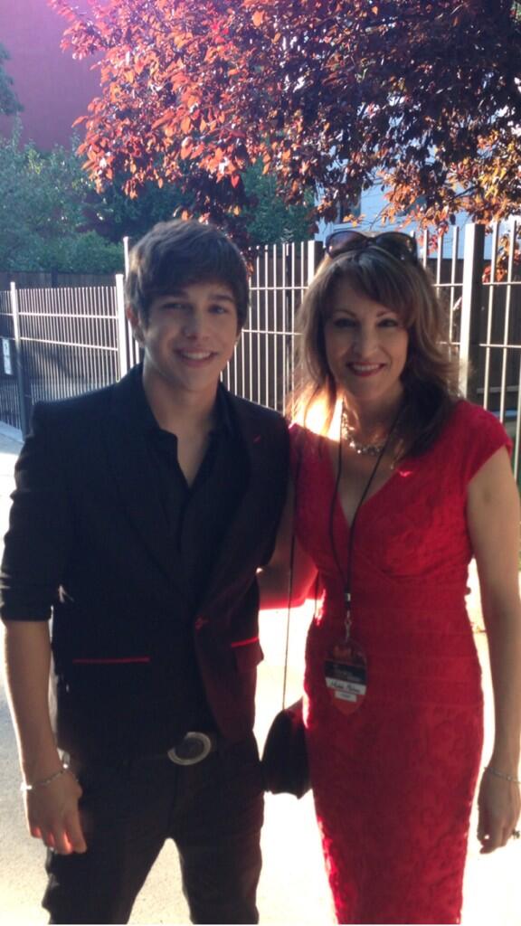 Michele Mahone on X