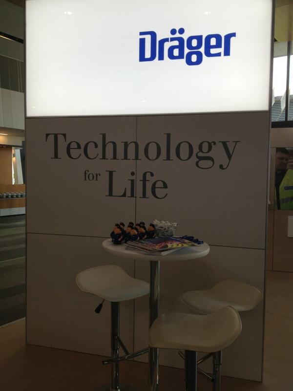 Enjoying the @DraegerANZ stand at #T13. Can you see Bert the Policeman keeping an eye on our delegates?