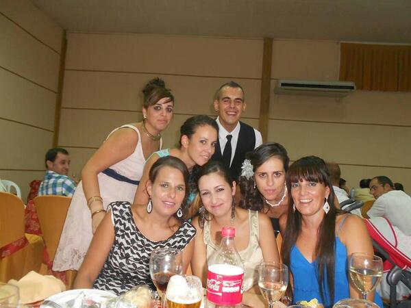 MarikiyaCS's tweet photo. @MoyanoSoria @LLsoria321 k gaxonass exandose fotos kn mi pepe sin k las vea!! :-) :-) http://t.co/0i9IS0KTDg