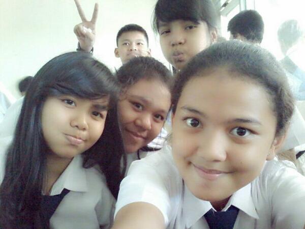 degeaofc83's tweet image. #degeapict @stefhanieokti @Berlavrilia12 @isrinNasiyfa_17 @5_Bayu #rustika