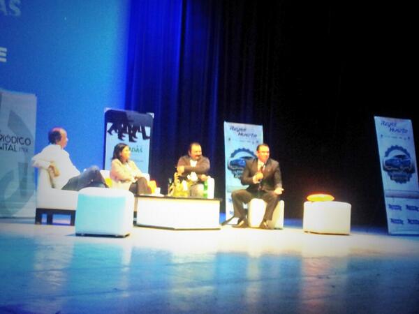 NoticiasTribuna's tweet photo. #NómadasDigital: MESA REDONDA, participan @AleMondras, @FerMaldonado15, @MagalyHerrera y @QuintaMam #Puebla http://t.co/Lqow5YtQ1Y