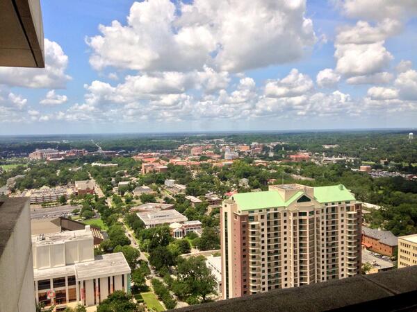 alan_thomas95's tweet image. This is my level #donewithclasses #CAPITOLLIFE