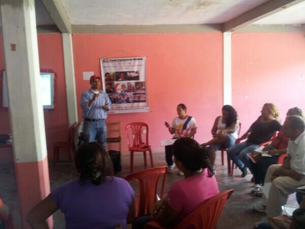 UREELARA's tweet photo. Charla sobre eficiencia energética realizada en la comuna del despertar de Pavia http://t.co/CLO6JXs8Oc