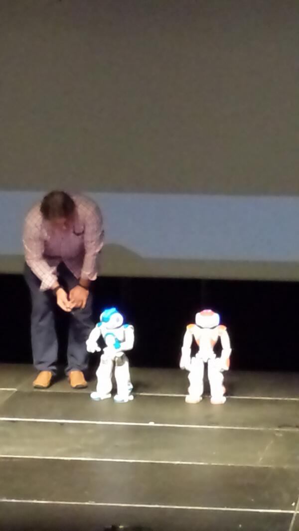 Milliweb's tweet image. #ludovia2013 nao futur #robotassistant de l&apos;enseignant?