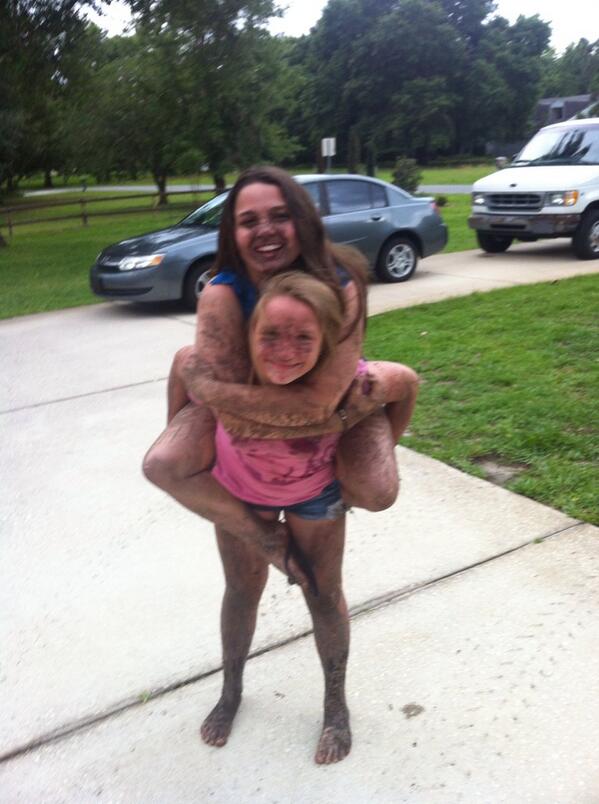 chelseabug10's tweet image. I love you soo much ❤ #mudding #life #style @Taylorwhite89