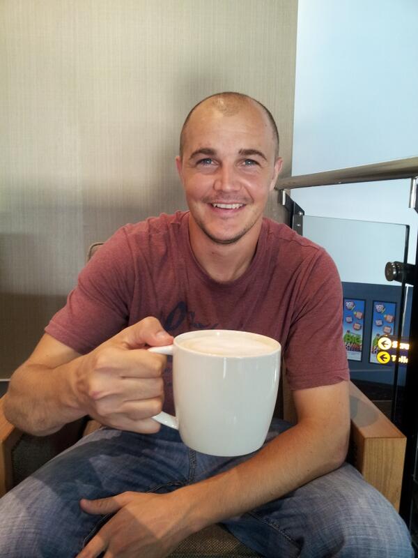 TheItalianTV's tweet photo. Meeting with my friend and script writer Leigh @HindsightFilms @CineworldNpt. He's not a tiny guy... the cup is huge! http://t.co/u2XVaaBQKN