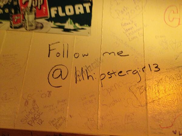 twobars's tweet photo. @Lilhipstergirl3 Nomnomnom at mother bears http://t.co/PWWnemwAIY