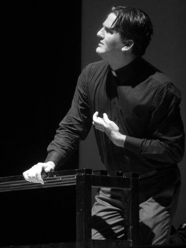 Personaje: The Prieste:  Alejo Rest.
Obra: PHAEDRA ´S LOVE. Autora: Sarah Kane. Dirección Juan Martín Rivas