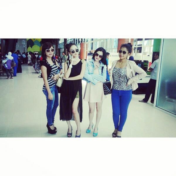 puputpei tweet media