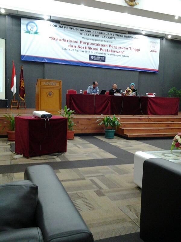 STANLibrary's tweet photo. Seminar Standarisasi Perpustakaan Perguruan Tinggi dan Sertifikasi Perpustakaan http://t.co/DRszYdSTpu