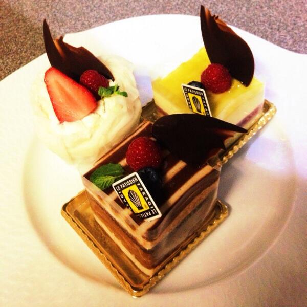cakepic_bot's tweet photo. @_00711 （こちらこそありがとうございます。私もケーキ大好きです） http://t.co/4awwcaShJq