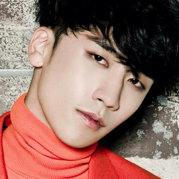 TeamBIGBANG's tweet photo. Seungri's Instagram update: It's Ok everything is gonna be Alright #SR #johnlawrencesullivan http://t.co/xNCgmy4mjE http://t.co/TbrPbQkYwZ