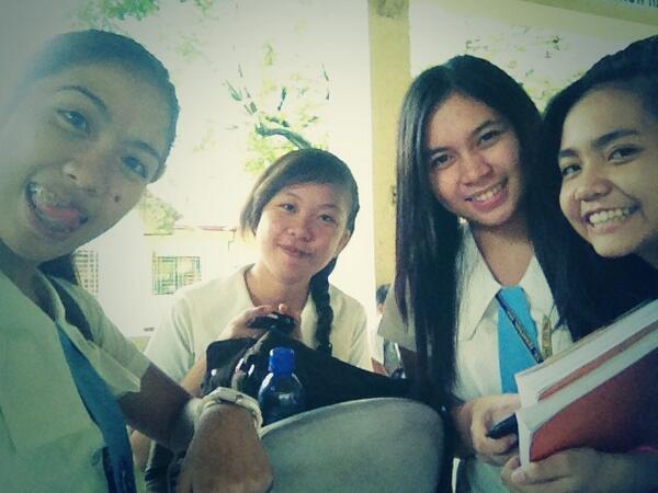 JENtamycin_'s tweet image. Wala eh. Haha. Good Afternoon! @School thanks #CDRKING :)
