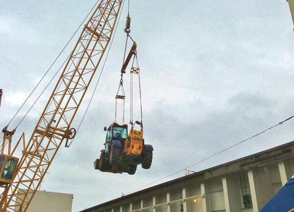 pic 1 - 9.5m telehandler