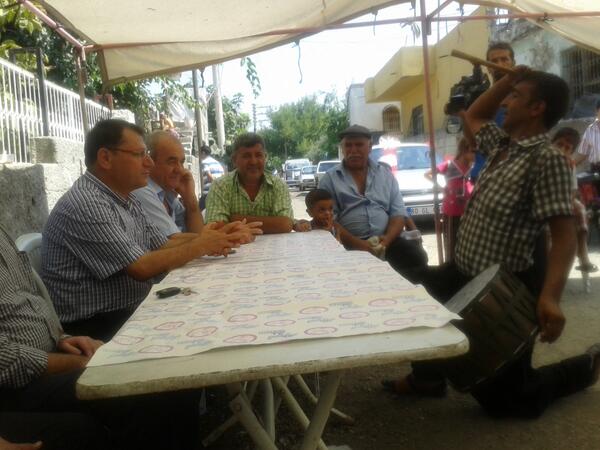 Davulcular Derneği Başkanı Adem Timi'nin yeğeni Ferhat Timi'nin düğünündeydik.