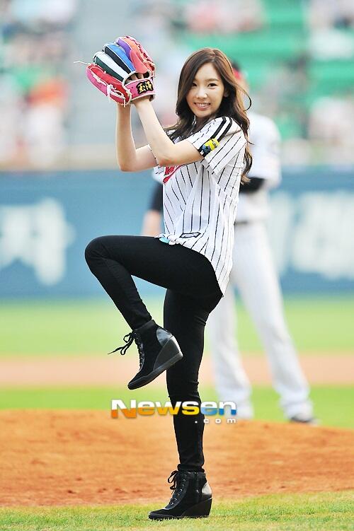 BSqk7sCCYAA4gug.jpg:large