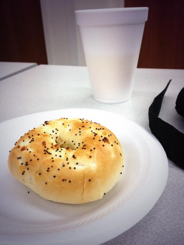 carlosadyan's tweet image. My professors are better than my high school teachers. #hsproblems