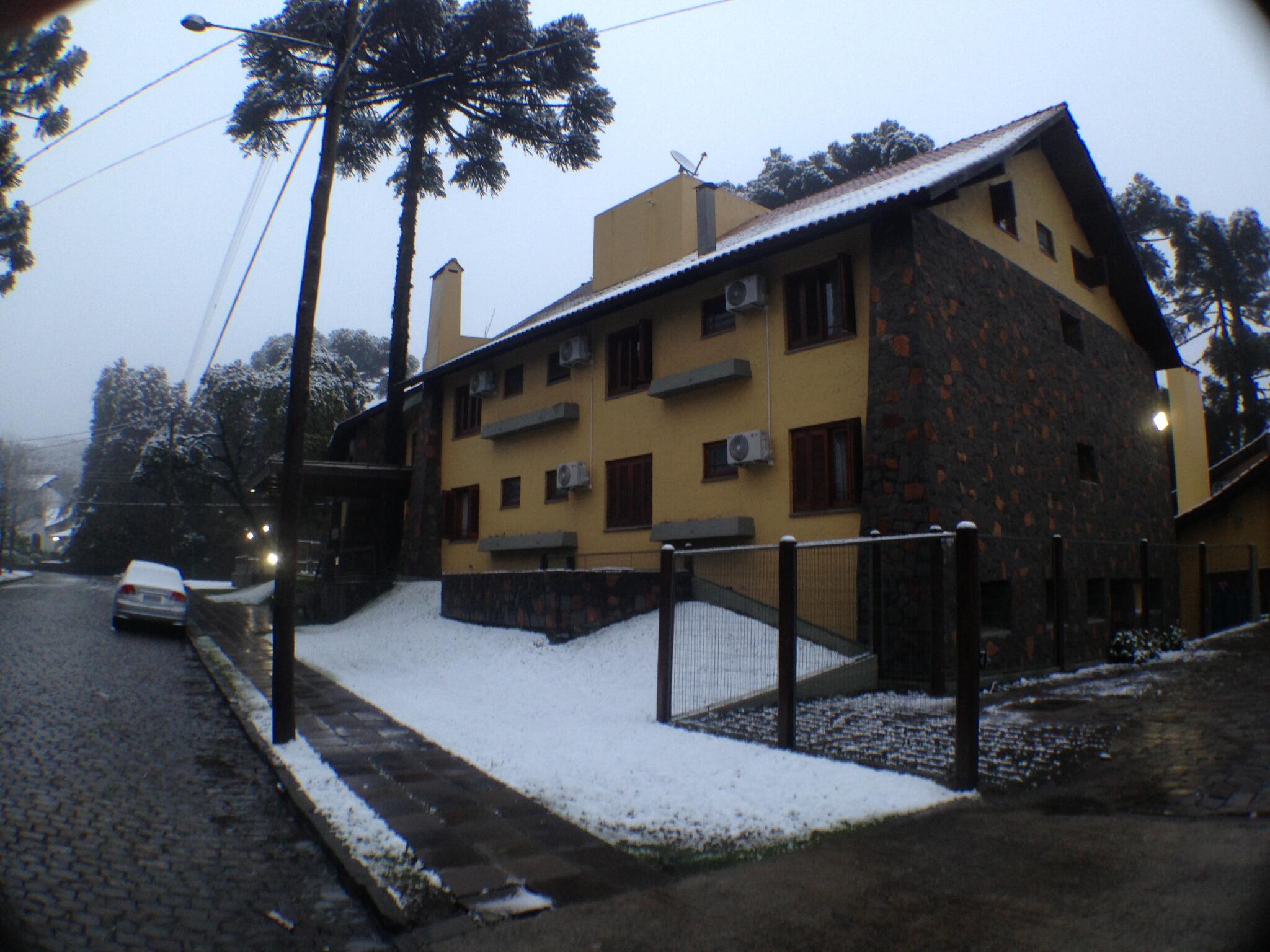 BSrKt91CEAAaTmg.jpg:large