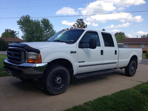 Big_E_64's tweet photo. @briiahxliinn @TbredDiesel  #TruckTuesday #powerstroke http://t.co/T96HuI8erI