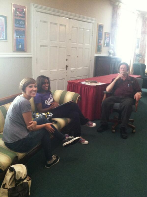 CCADMISSION's tweet image. Scene painting class! #conversecollege #smallclasssizes #chillin
