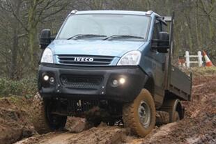 Daıly 4x4: en küçük yüksek performanslı off road (arazi) kamyonu  Tam bir kahramana göre!