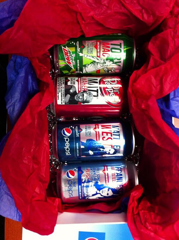 tobymac's tweet photo. Haha, love it...Dew baby! “@mattmahermusic: Hey tobymac @matthew_west @francescamusic - nice to have good company :) http://t.co/iIKIWvhIqx”