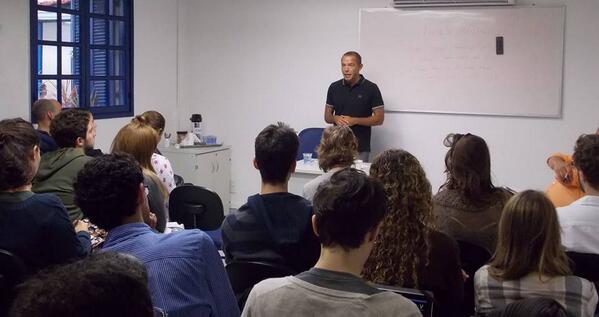 IRI_PUCRio's tweet photo. #HASOW International Lecture com o Professor David Chandler, que aconteceu hoje, no IRI. http://t.co/SMm0m9CNem