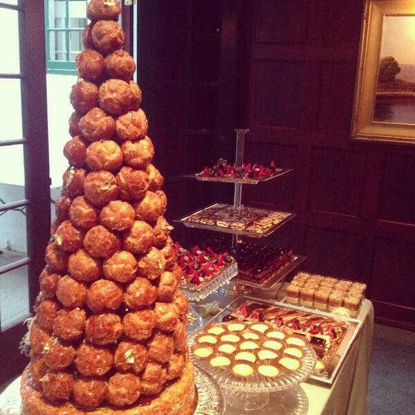 ReallyMarcia's tweet photo. @DanaDelany saw this Croquembouche photo and thought of you.
Sweet memories xo m http://t.co/zW2Mjxxdfb